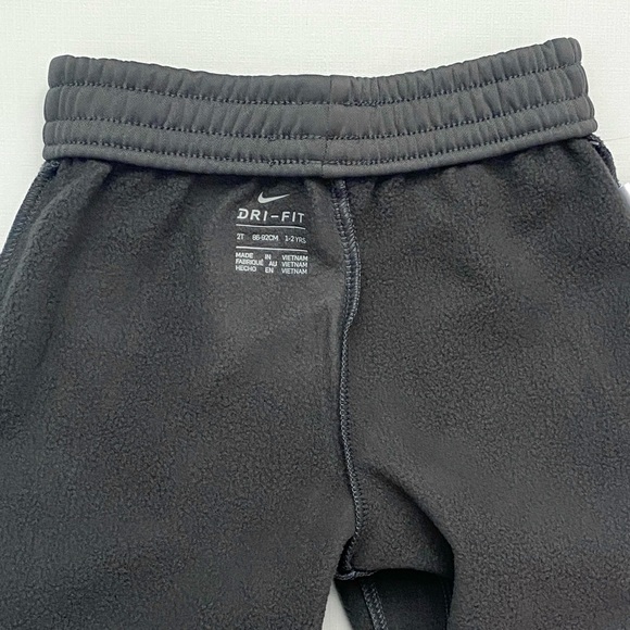 NWT Dark Gray Nike Therma Dri-Fit Toddler Boy Pants - Picture 7 of 8